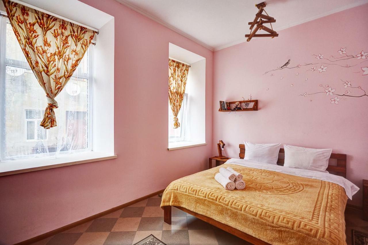 Sweet Home Kamenets-Podolsk Eksteriør bilde
